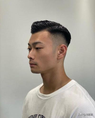 今年最流行的男发型(头行最新款男流行造型)插图15