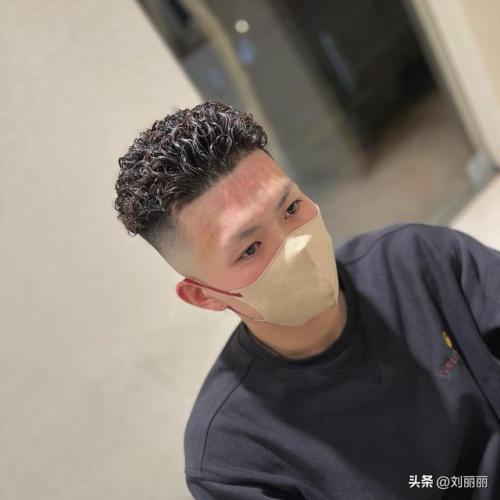 现在流行什么发型男(最近流行男发型)插图10