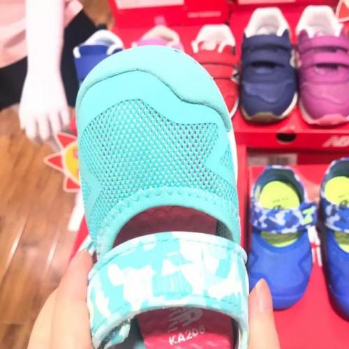 儿童凉鞋牌子排名前十(小孩凉鞋十大品牌)插图47