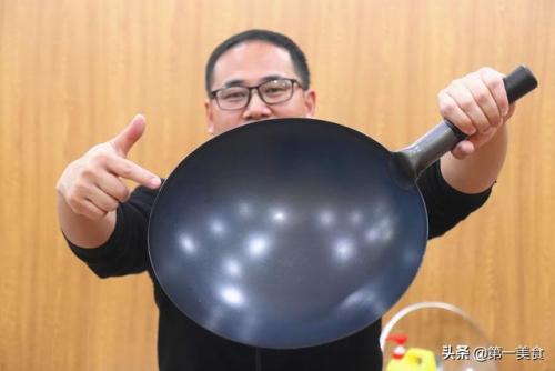 不生锈的铁锅(口碑最好的不粘铁锅)插图