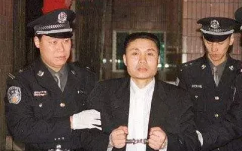 1992年震惊全国的重庆警匪枪战(中国最大的枪战)