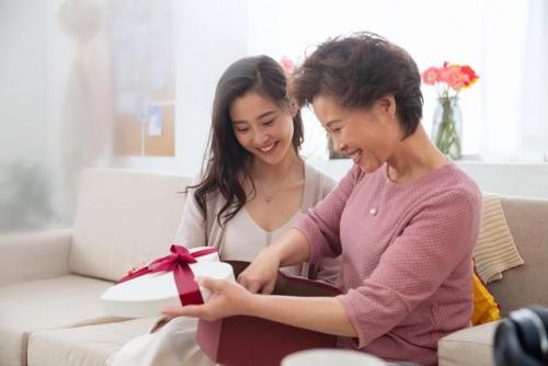 礼物送什么好(送女老师什么礼物好)插图