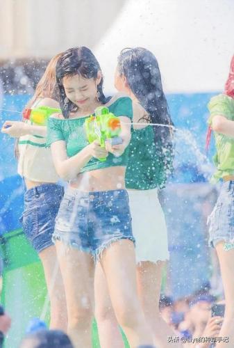 女装泳衣(比基尼)插图1