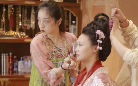 汉服体验公司排名前十(沅熙阁汉服体验自拍馆)