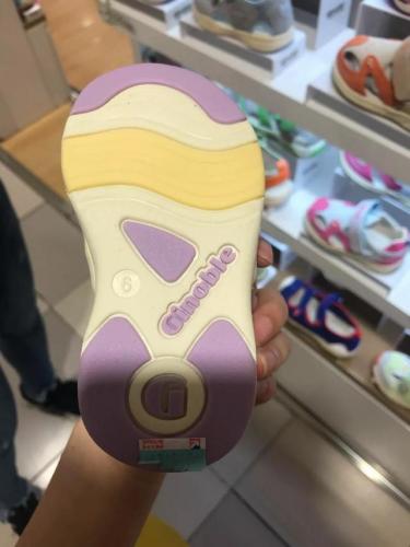 儿童凉鞋牌子排名前十(小孩凉鞋十大品牌)插图21