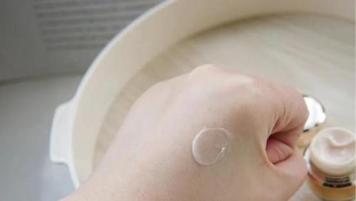 赫莲娜眼霜(hr高光眼霜好用吗)插图9