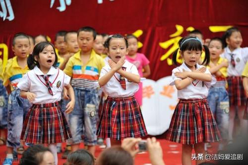 小学生爱国歌曲(十首最简单的红色儿歌)插图8