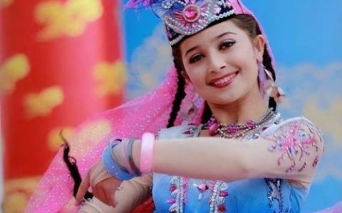 新疆女性家族排名前十(新疆家族排名前十)