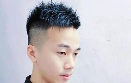 男学生发型设计(16～18岁发型男学生)插图4