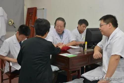 潮汕癌症医生排名前十(汕头医学院肿瘤医院医生介绍)插图1