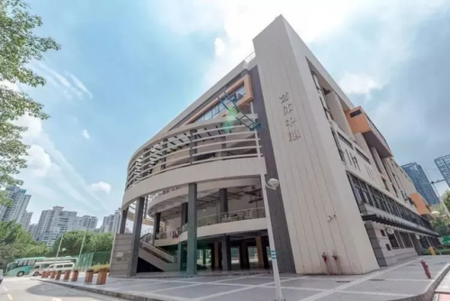 广东省外语艺术职业技术学院(广东省外语艺术职业学院)插图1