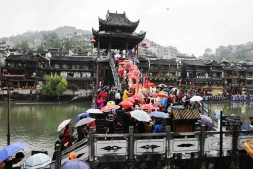 湘西民间画家排名前十(湘西画家黄永玉)插图18