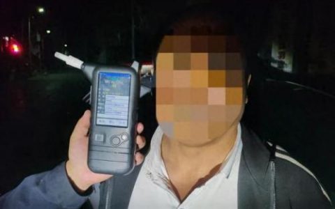 洱源驾校教练排名前十(大连宏程驾校怎么样)