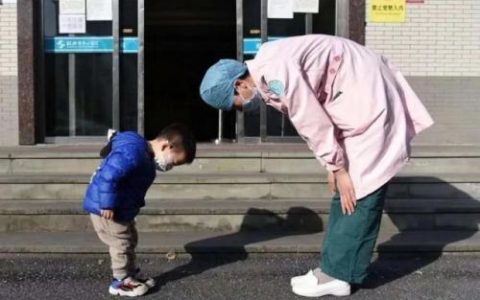 小男孩图片(小男孩图片可爱)