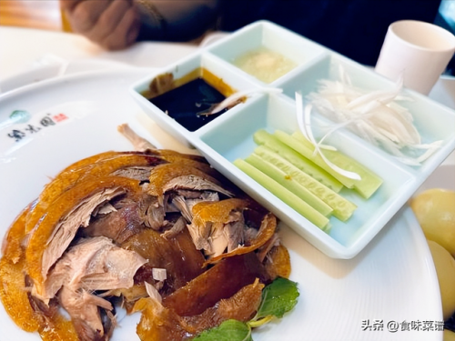 北京烤鸭哪里好吃(全聚德烤鸭多少钱一只)插图8