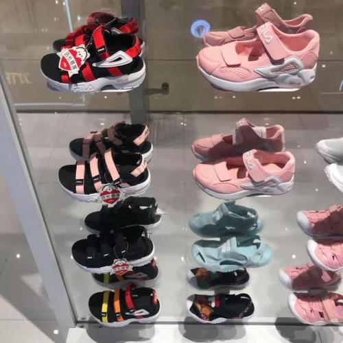 儿童凉鞋牌子排名前十(小孩凉鞋十大品牌)插图43