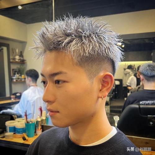 今年最流行的男发型(头行最新款男流行造型)插图12