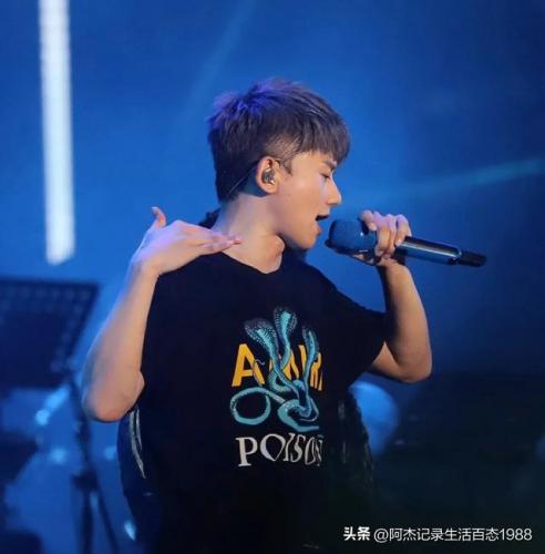张杰2010演唱会(张杰世界巡回演唱会)插图5