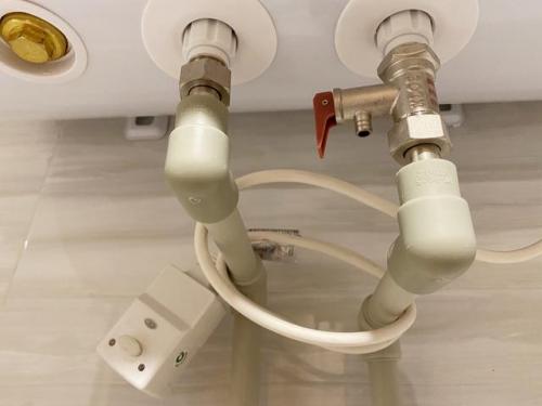 家用热水器(家用热水器选多少升)插图5