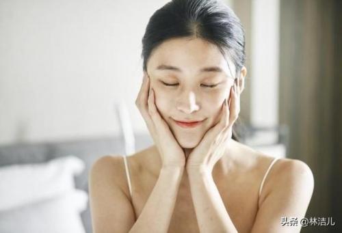 雅诗兰黛特润(雅诗兰黛特润修护肌活精华露多少钱)插图