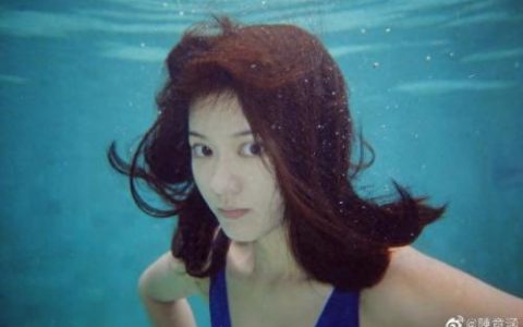 十大憋气美女排行榜图片(外国美女牛奶罐憋气28分钟)