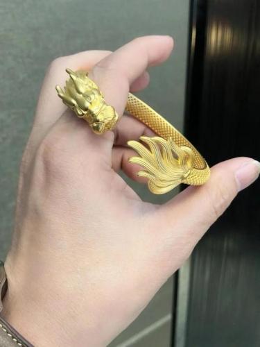 男士手镯排行榜(手镯品牌排行榜前十名)插图