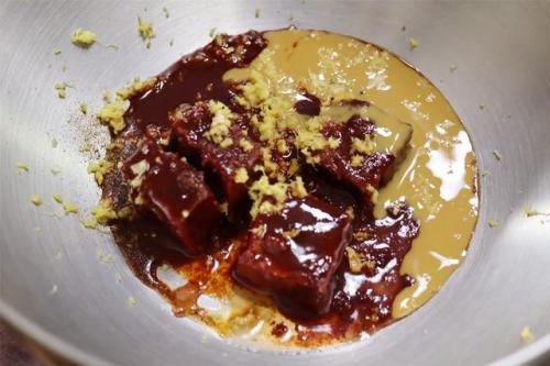 春节年夜饭20道菜菜谱图片(年夜饭必备的十二道菜价格)插图3