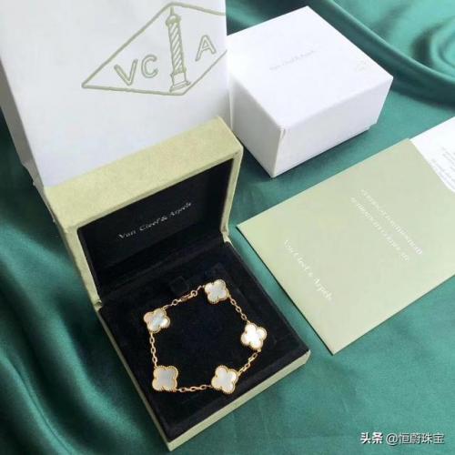 手链高端品牌排行榜(女性手链排行榜前十名)插图24