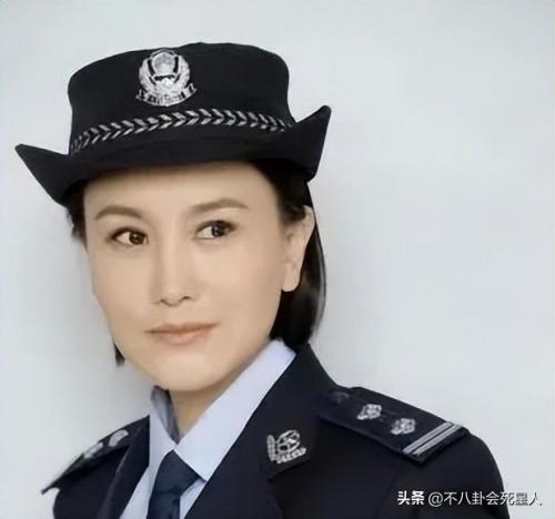 警察女演员排名前十(演过警察的女演员)插图2