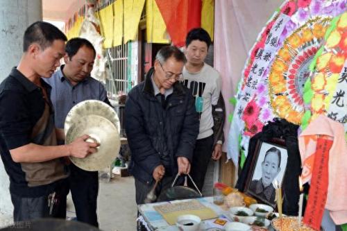卢氏县十大首富排行榜(卢氏首富马怀成)插图4