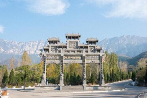 城市十大名山排行榜名单(十大风景名山排名)插图5