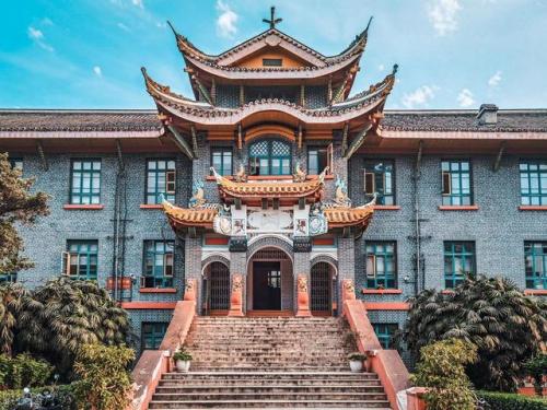 中国最美校园排行榜(中国十大美丽校园排名)插图19