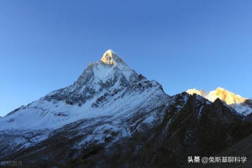 最高山排行榜(世界最高山峰排名前十)插图9