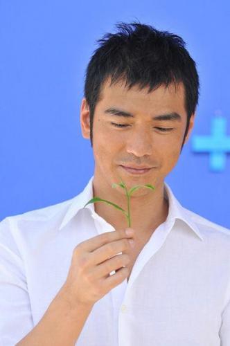 内地帅哥排行榜(中国十大颜值男明星)插图4