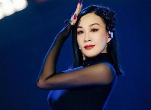国外十大丰满美女排行榜(金发碧眼外国大美女)插图33