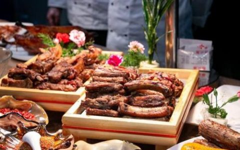 拉萨旅游饭店排名前十(拉萨金谷饭店)
