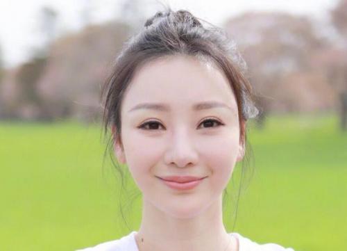 柳岩整容前(欧阳娜娜)插图6