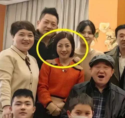 李白撒贝宁的老婆多大(撒贝宁一家四口)插图2