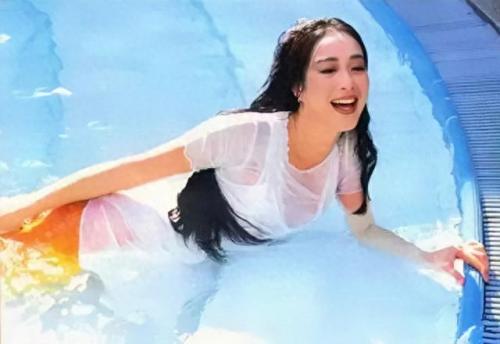 国外十大丰满美女排行榜(金发碧眼外国大美女)插图31