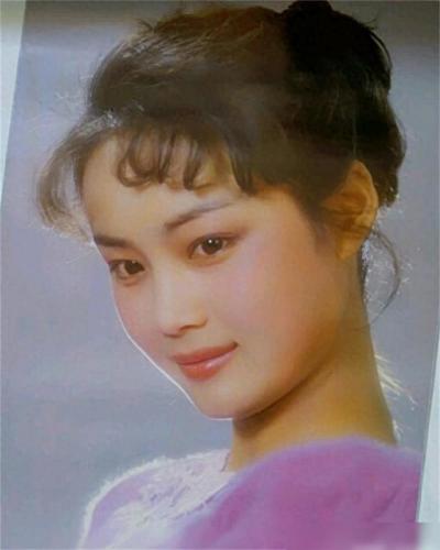 国外十大丰满美女排行榜(金发碧眼外国大美女)插图17