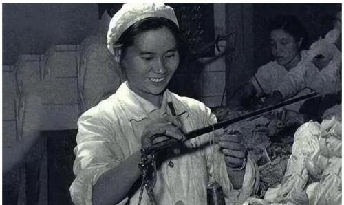 小时代我好想你(小时代主题歌的名字是什么)插图1