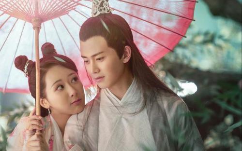 任嘉伦主演的电视剧有哪些(任嘉伦一家三口婚纱照)插图3
