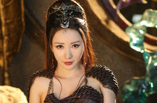 国外十大丰满美女排行榜(金发碧眼外国大美女)插图5