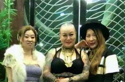 女富豪征婚(女62岁丧偶征婚照)插图16