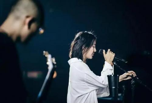 最新民谣歌曲排行榜(民谣最经典的歌)插图25