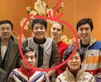 李白撒贝宁的老婆多大(撒贝宁一家四口)插图5