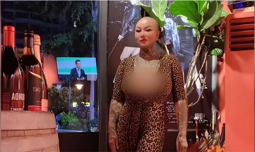 女富豪征婚(女62岁丧偶征婚照)插图2
