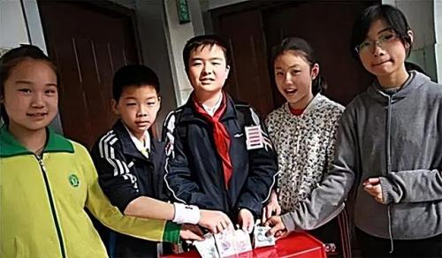 五杠少年(全国少先队总队长几道杠)插图11