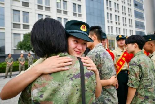 女兵谣歌词(当那天来临时 军歌歌词)插图14