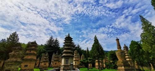 城市十大名山排行榜名单(十大风景名山排名)插图6